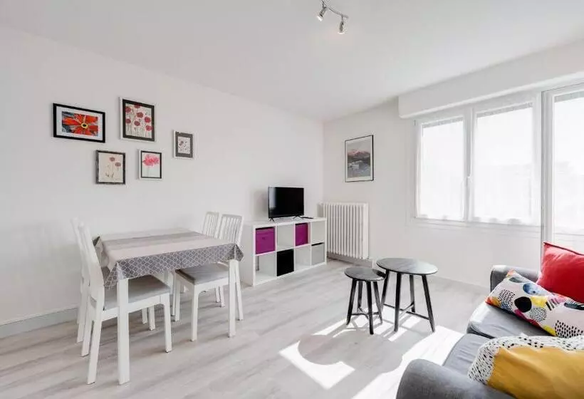 The Bells   Charming T2 Near The Lake