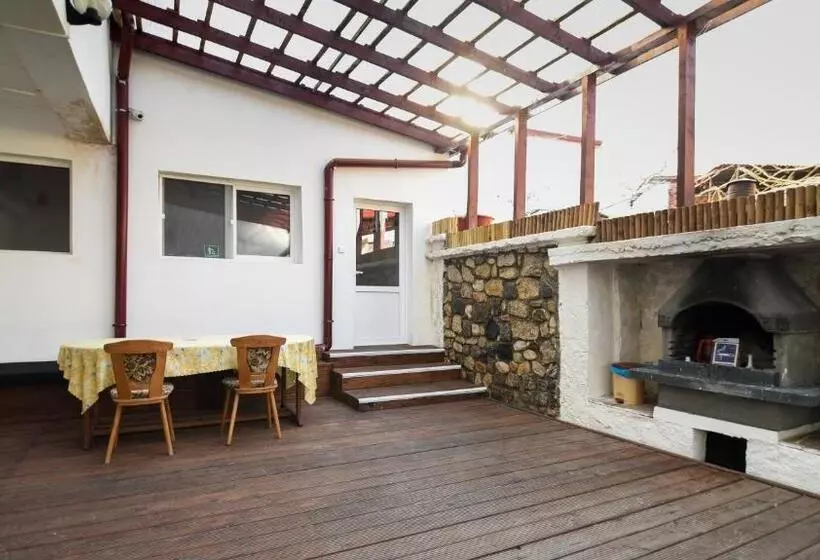 هاستل Transylvania Guest House