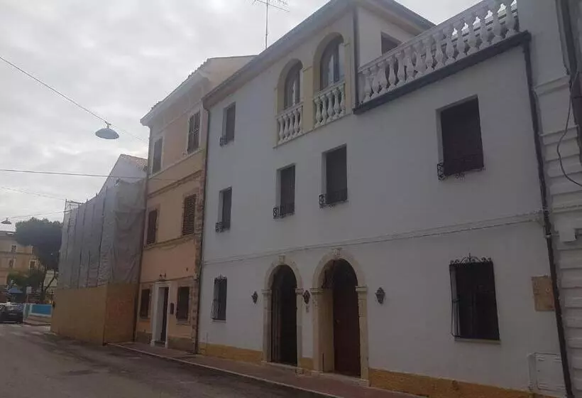 Aamiaismajoitus (B&B) La Casa Blanca