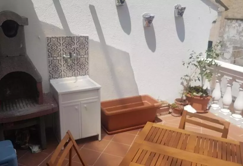 Aamiaismajoitus (B&B) La Casa Blanca