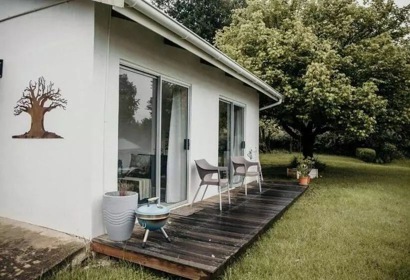 تختخواب و صبحانه The Cottage On The Corner