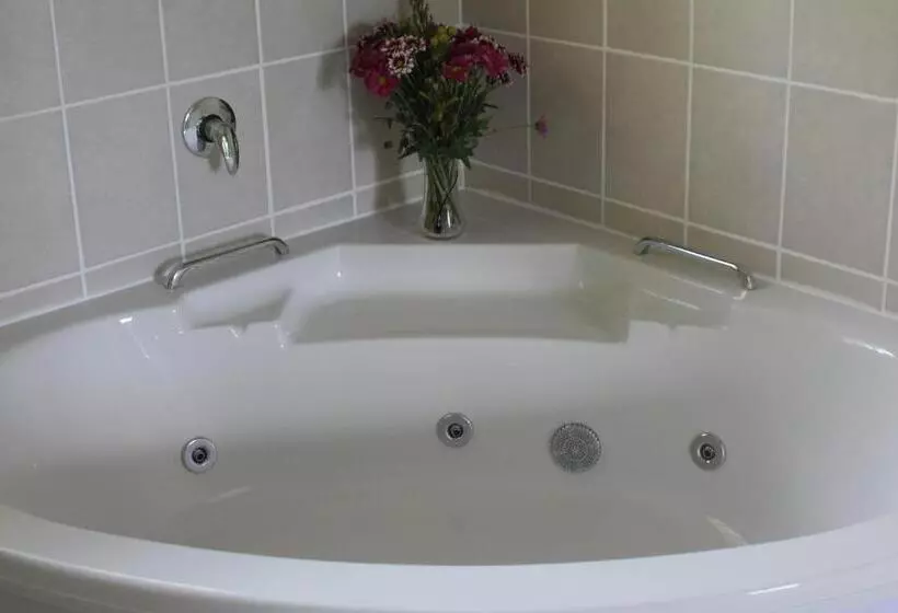 تختخواب و صبحانه The Cottage On The Corner