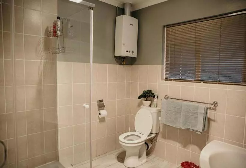 تختخواب و صبحانه The Cottage On The Corner