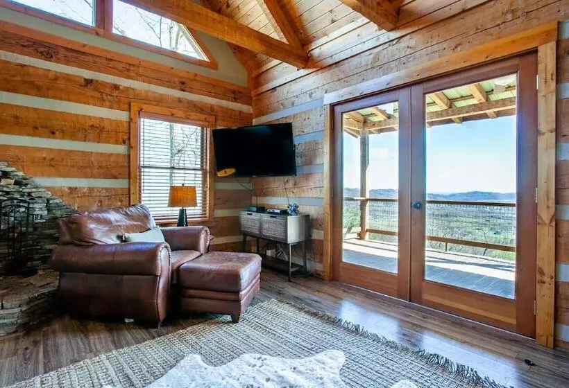 Big Bear Lodge In Sevierville
