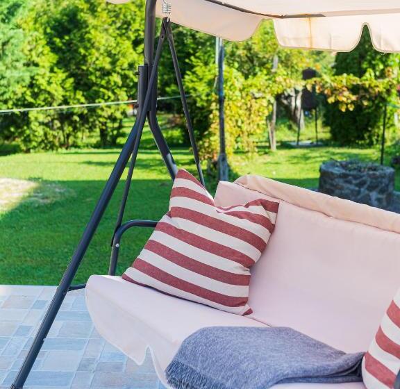 Lankás Vendégház Hollókő