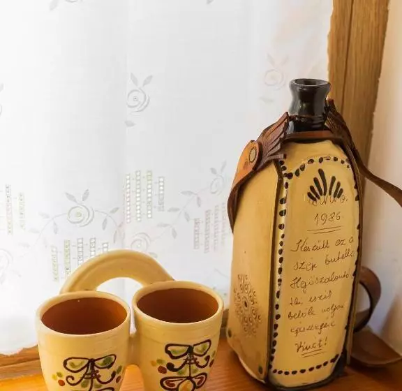 Lankás Vendégház   Hollókő