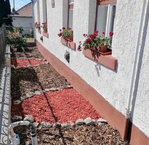 Lankás Vendégház Hollókő