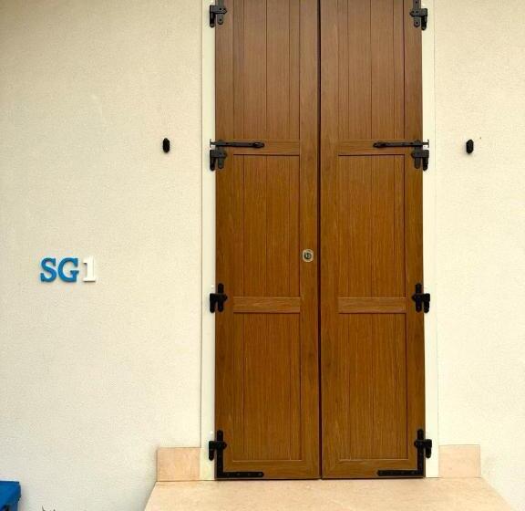 פנסיון Sg Rooms   Casa Laura