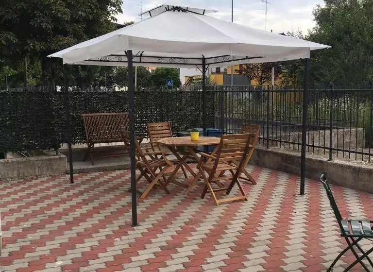 پانسیون Sg Rooms   Casa Laura