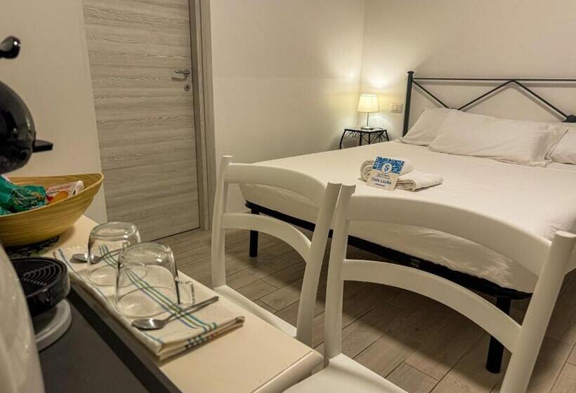 פנסיון Sg Rooms   Casa Laura