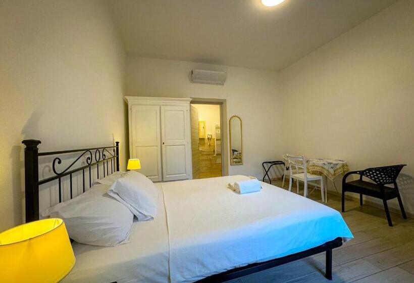 פנסיון Sg Rooms   Casa Laura