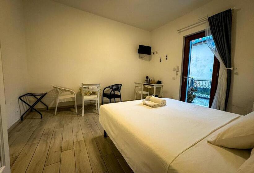 פנסיון Sg Rooms   Casa Laura