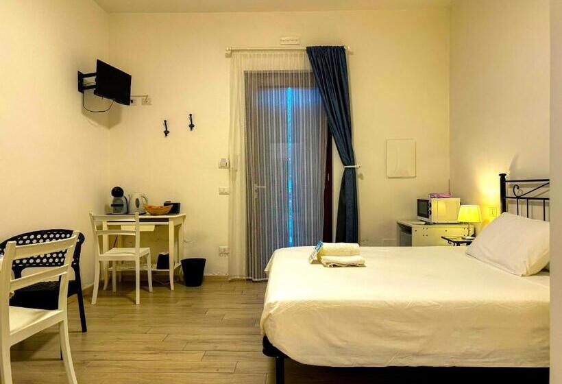 פנסיון Sg Rooms   Casa Laura