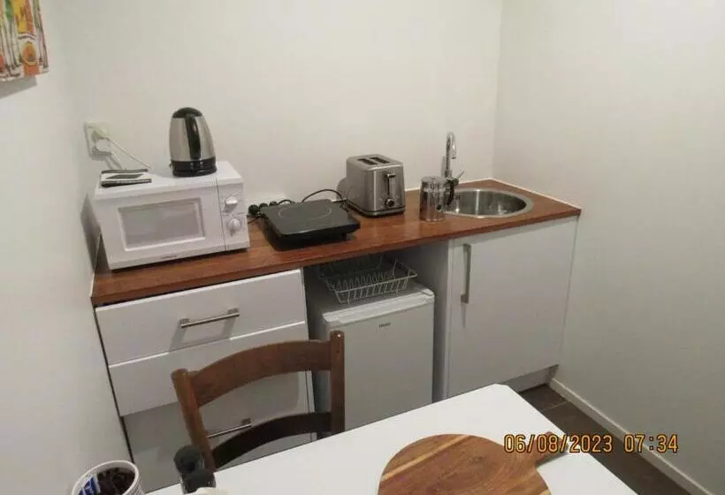 پانسیون Castor Bay Homestay