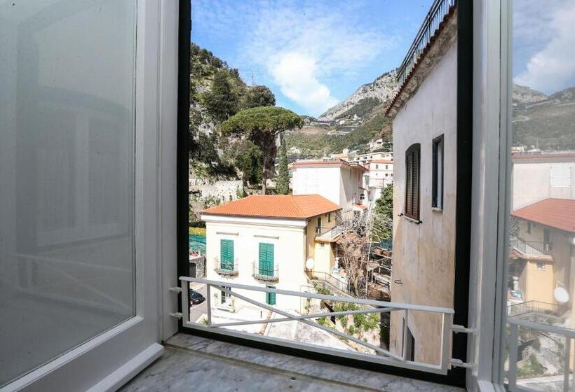 بنسيون La Cascata