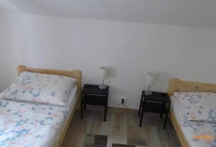 Majatalo Penzion Sklář