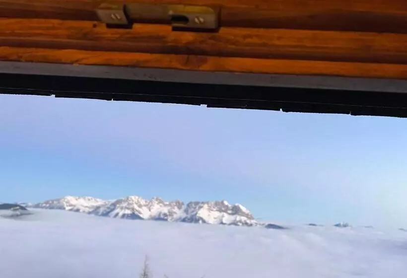 هاستل Hocheckhuette On Top Of The Kitzbuehel Hahnenkamm Mountain
