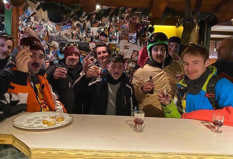 هاستل Hocheckhuette On Top Of The Kitzbuehel Hahnenkamm Mountain