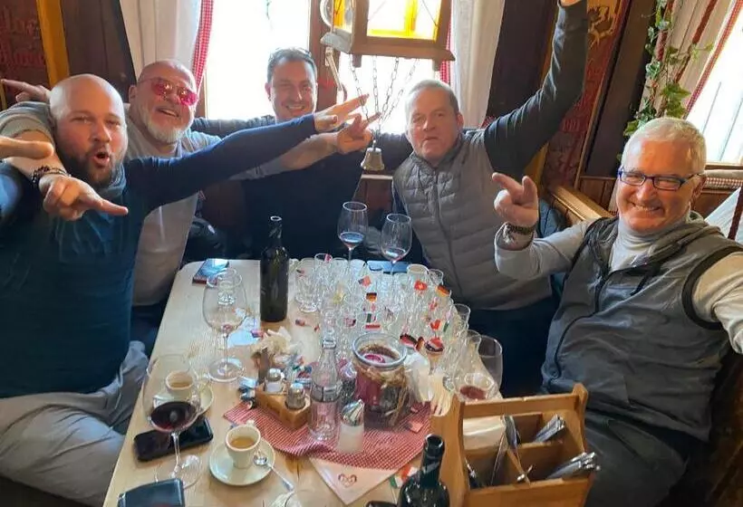 هاستل Hocheckhuette On Top Of The Kitzbuehel Hahnenkamm Mountain