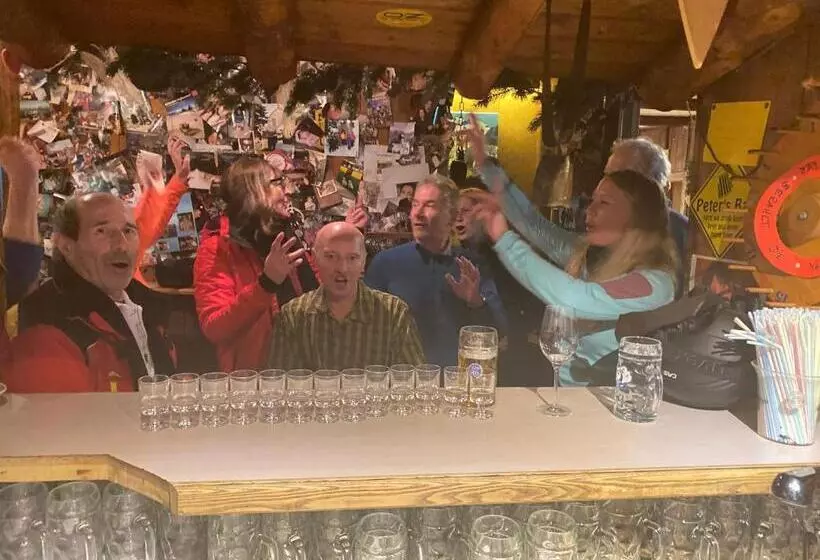 هاستل Hocheckhuette On Top Of The Kitzbuehel Hahnenkamm Mountain