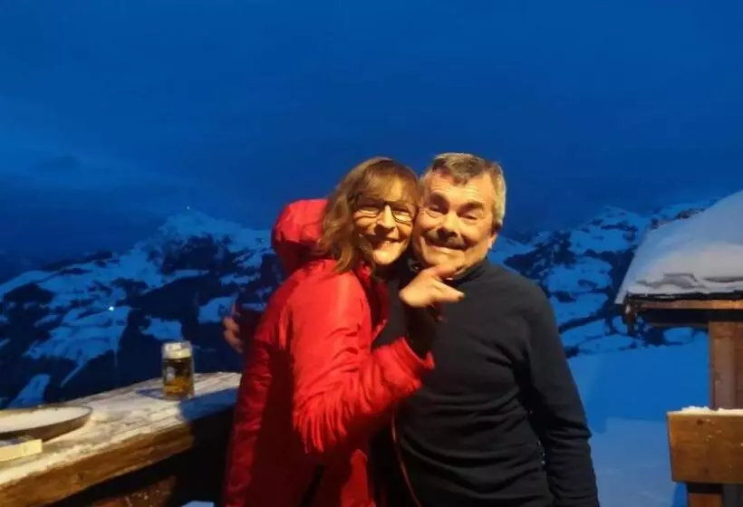 هاستل Hocheckhuette On Top Of The Kitzbuehel Hahnenkamm Mountain