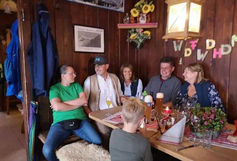 هاستل Hocheckhuette On Top Of The Kitzbuehel Hahnenkamm Mountain