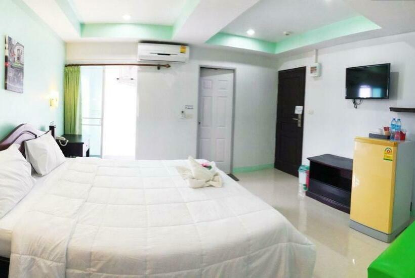 Otel J Jamroon Place