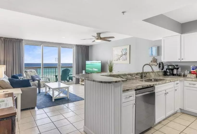 Pelican Beach Resort By Tufan