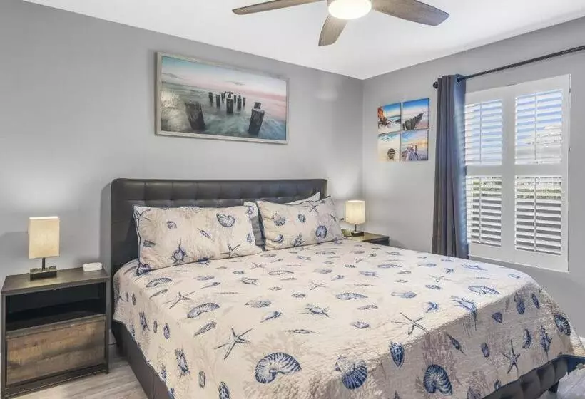 Pelican Beach Resort By Tufan