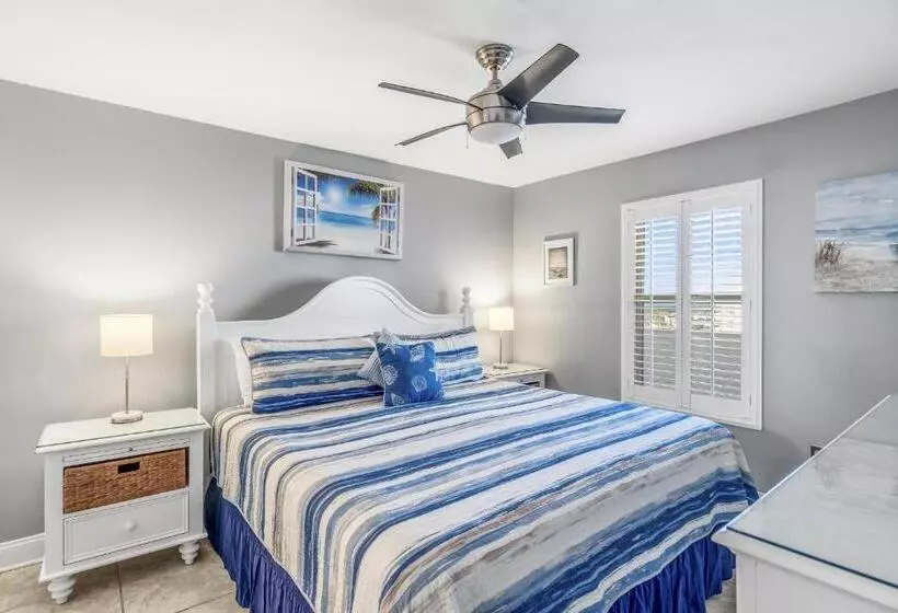 Pelican Beach Resort By Tufan