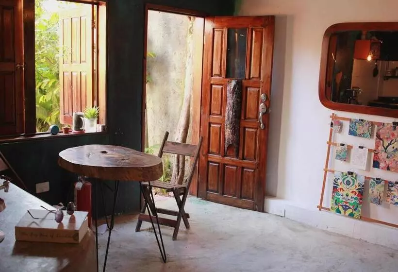 پانسیون Black Jaguar Hostel