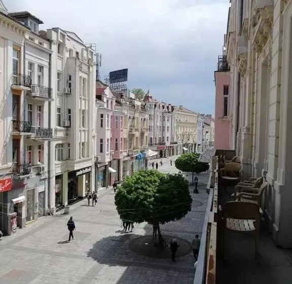 پانسیون Guest Rooms Super Center Plovdiv Perfect Location