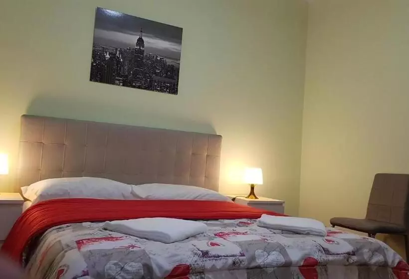 پانسیون Nirvana House Pisa