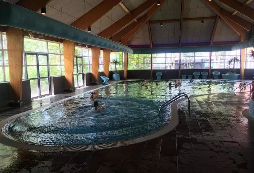 Fraai Tiny House Aan Het Veluwemeer Met Uitzicht & Veranda