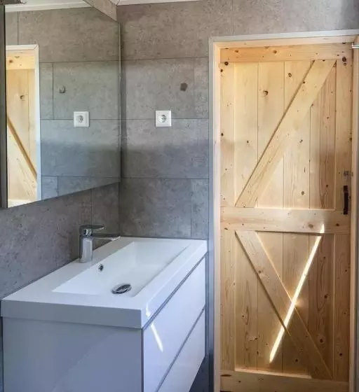 Fraai Tiny House Aan Het Veluwemeer Met Uitzicht & Veranda