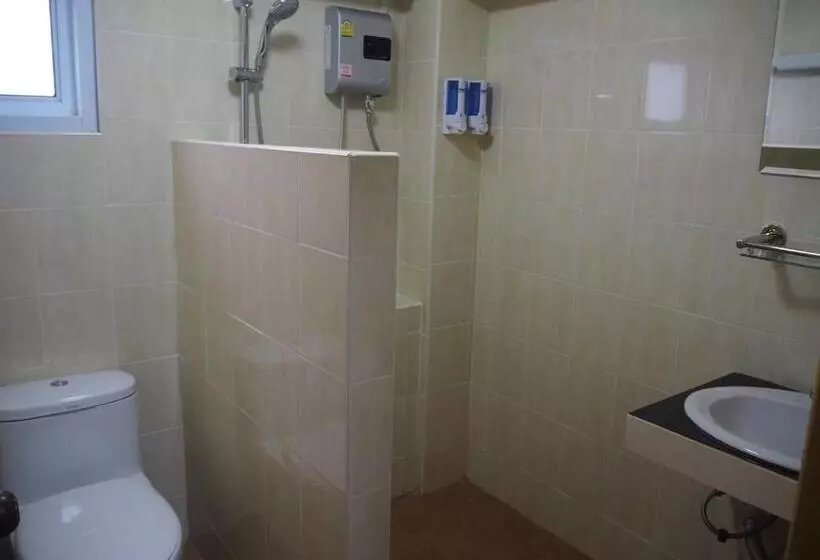 Hotelli Zone Stations  That Phanom