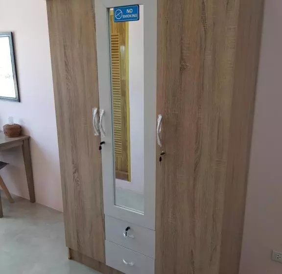 Hotelli Zone Stations  That Phanom