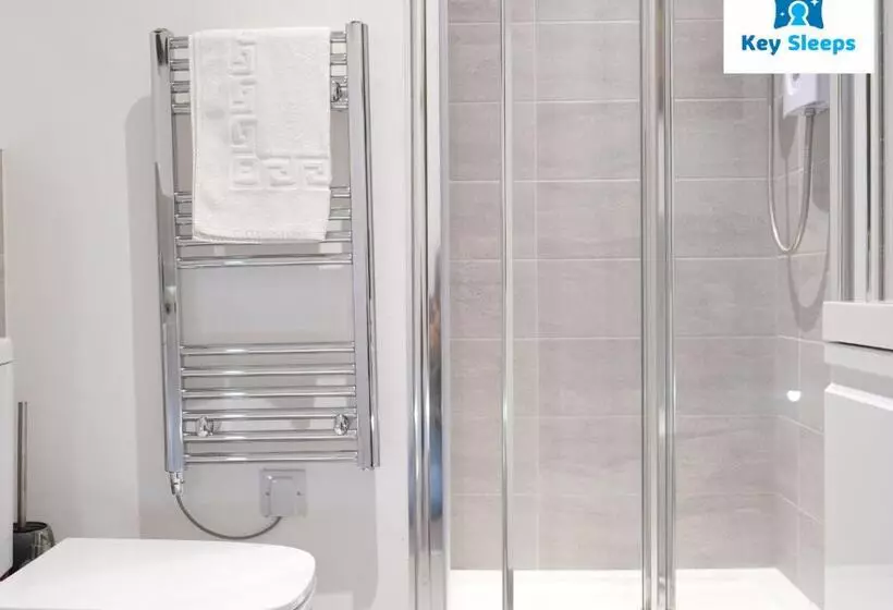 Keysleeps Studio Apartment   Northamptonshire   Leisure & Contractors