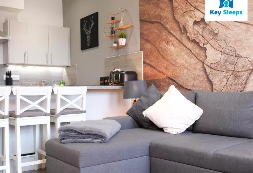Keysleeps Studio Apartment   Northamptonshire   Leisure & Contractors