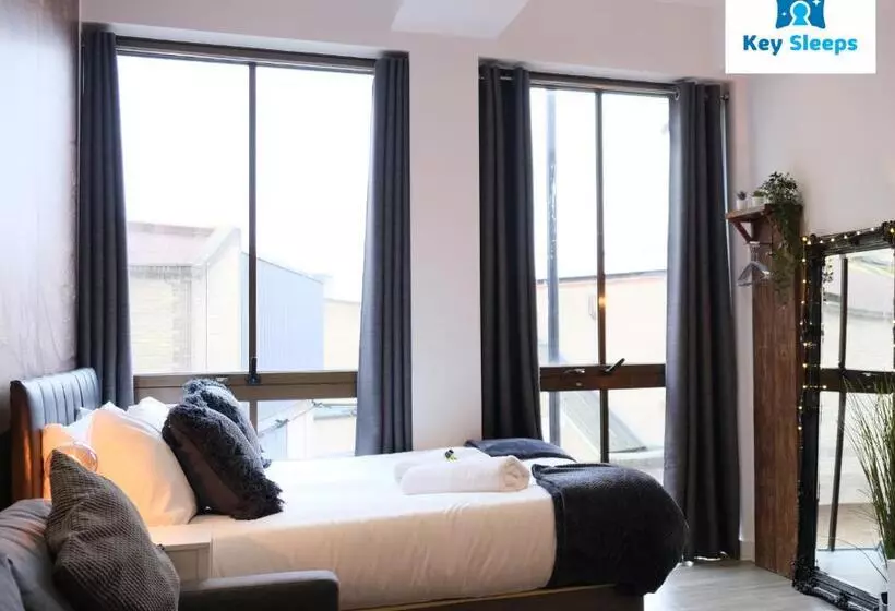 Keysleeps Studio Apartment   Northamptonshire   Leisure & Contractors