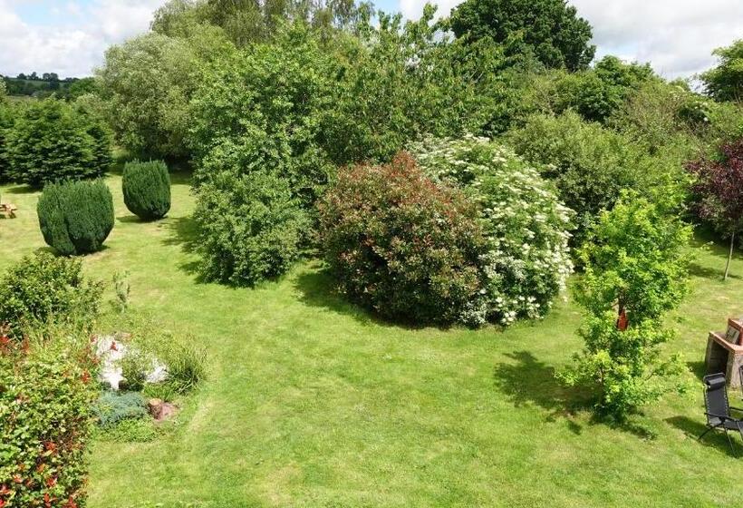 Les Rouges Terres Gites La Vieille Grange