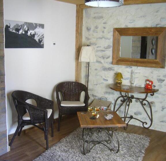 پانسیون A La Bouge Hôtes