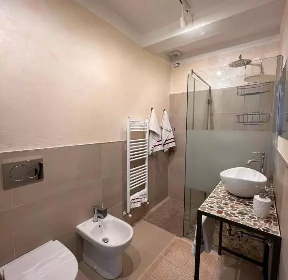 Majatalo Collimare Rooms & Sailing Near 5 Terre