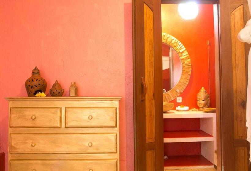 پانسیون Sannyas Boutique