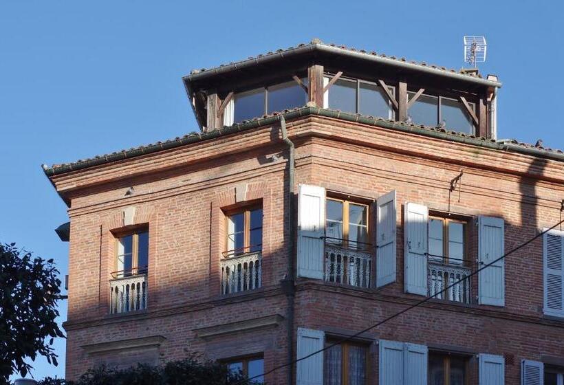 تختخواب و صبحانه Chambre D Elvire