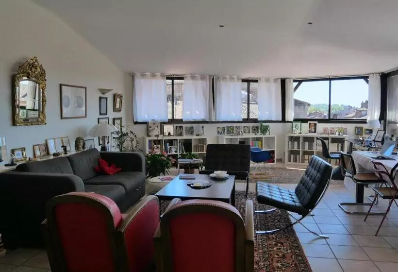 Aamiaismajoitus (B&B) Chambre D Elvire