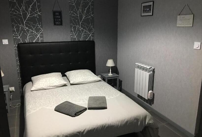 민박 Les Chambres Du Roc