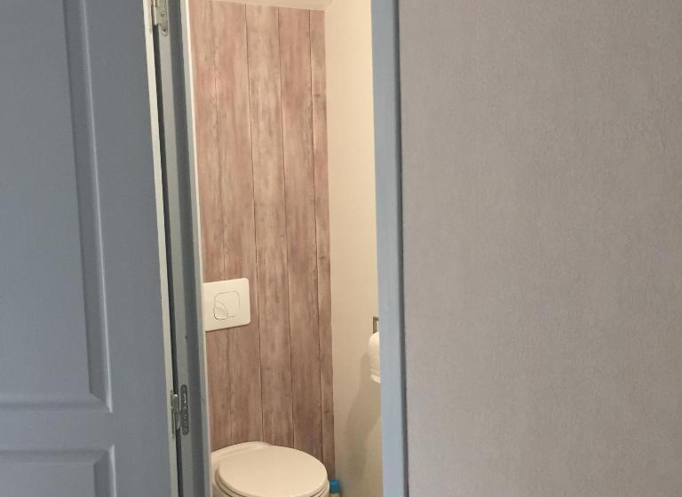 민박 Les Chambres Du Roc