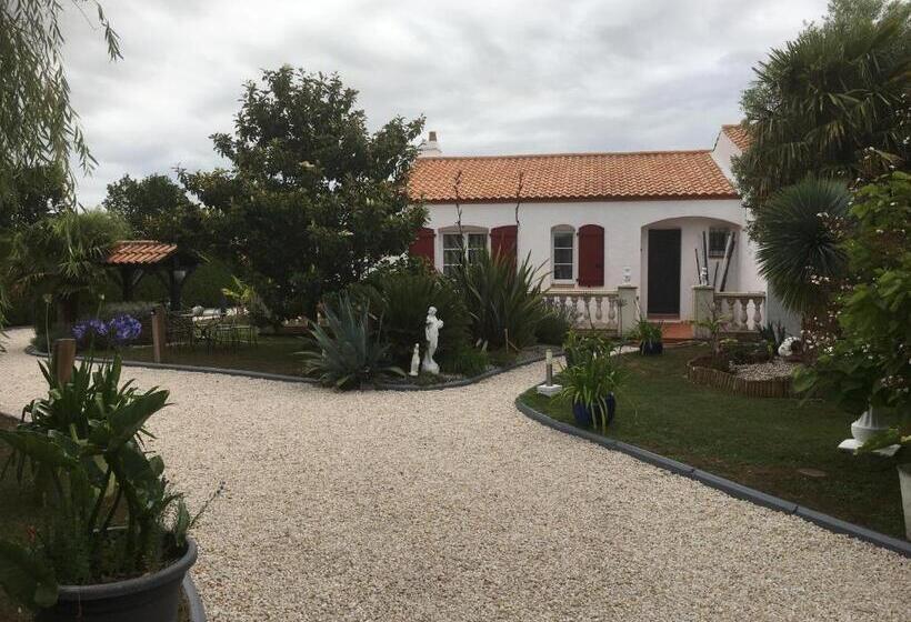 민박 Les Chambres Du Roc