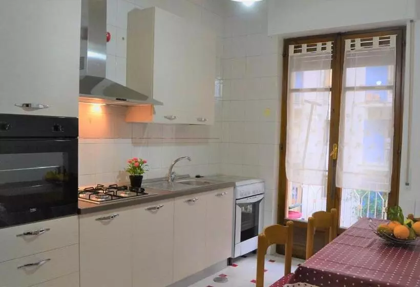 تختخواب و صبحانه Sapore Di Mare